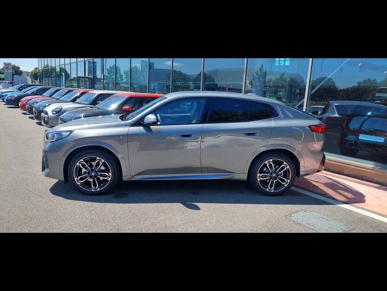 iX2 eDrive20 204ch M Sport