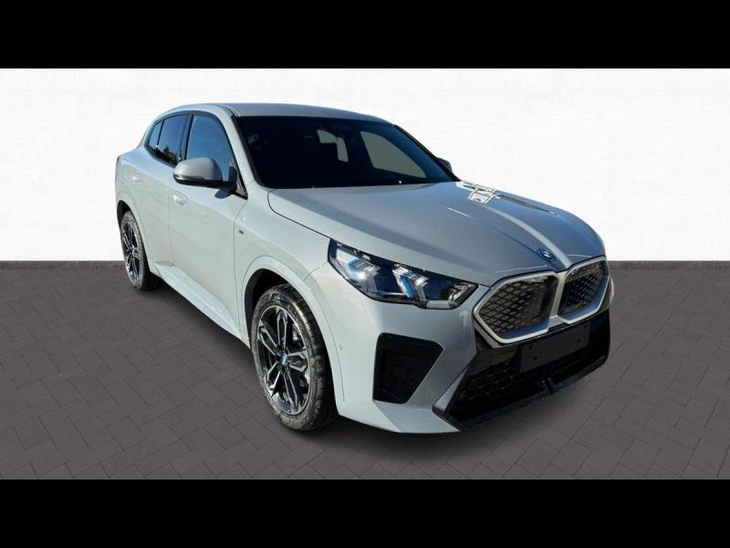 iX2 eDrive20 204ch M Sport