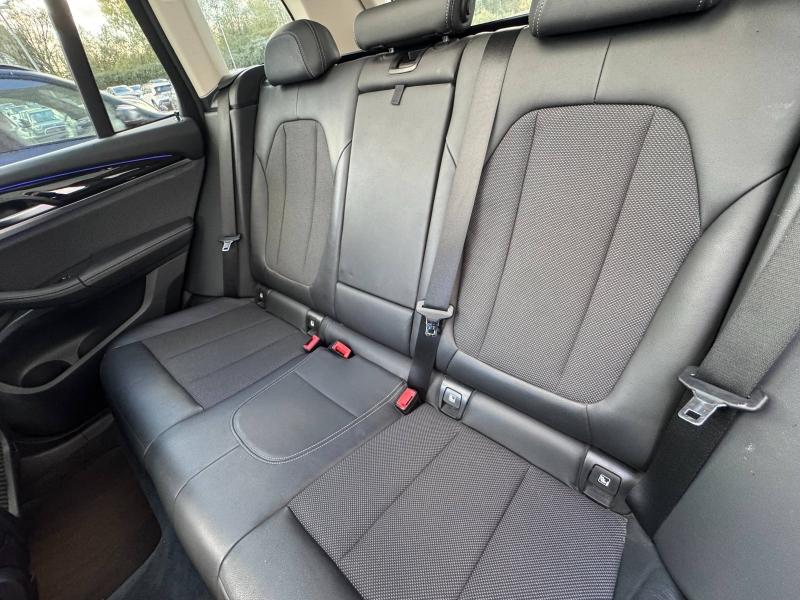 sDrive18dA 150ch  xLine