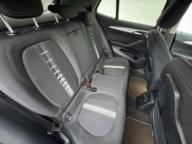 sDrive18iA 136ch Lounge DKG7