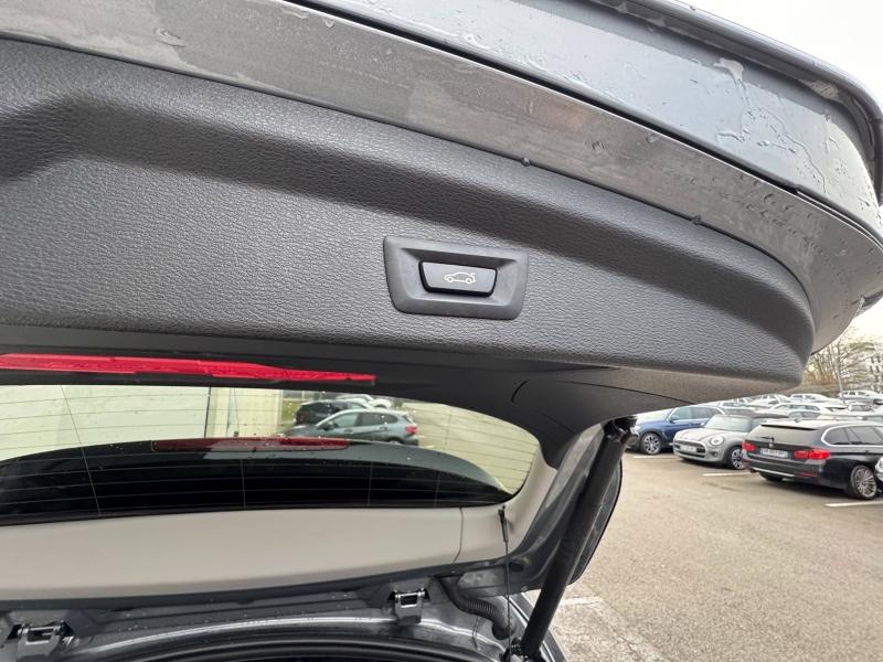 sDrive18iA 136ch Lounge DKG7