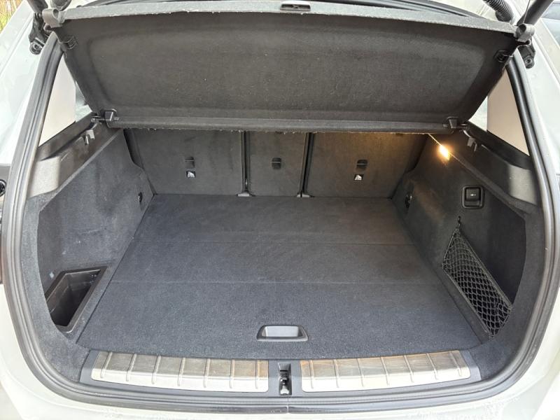 sDrive18iA 140ch xLine DKG7 Euro6d-T