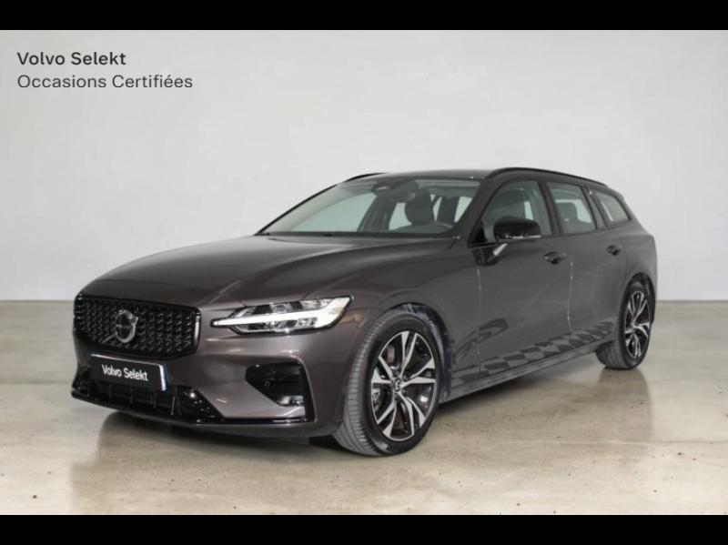VOLVO V60 B4 197ch Plus Style Dark DCT 7